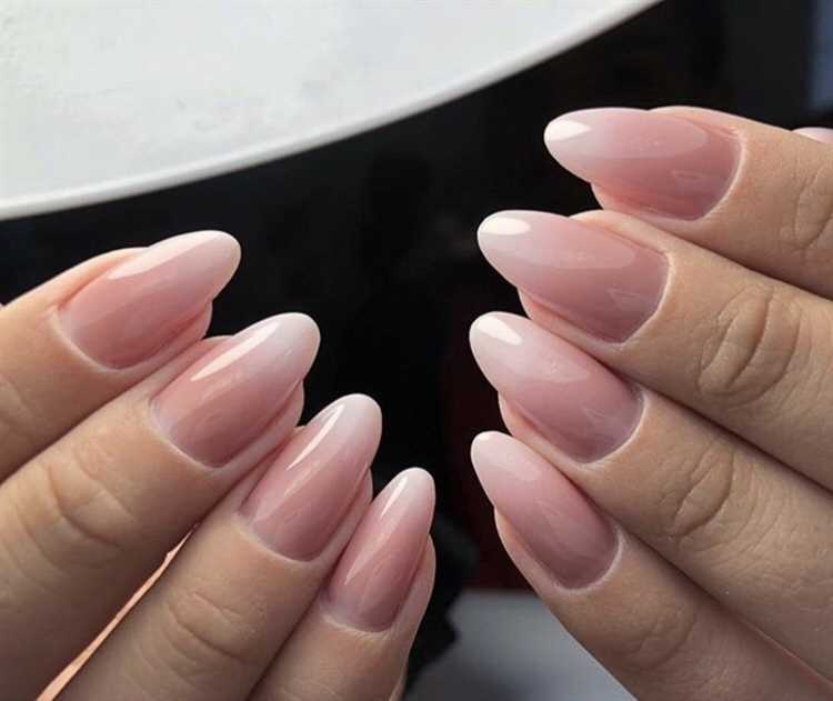 Какие гель-лаки подходят для длинных ногтей?