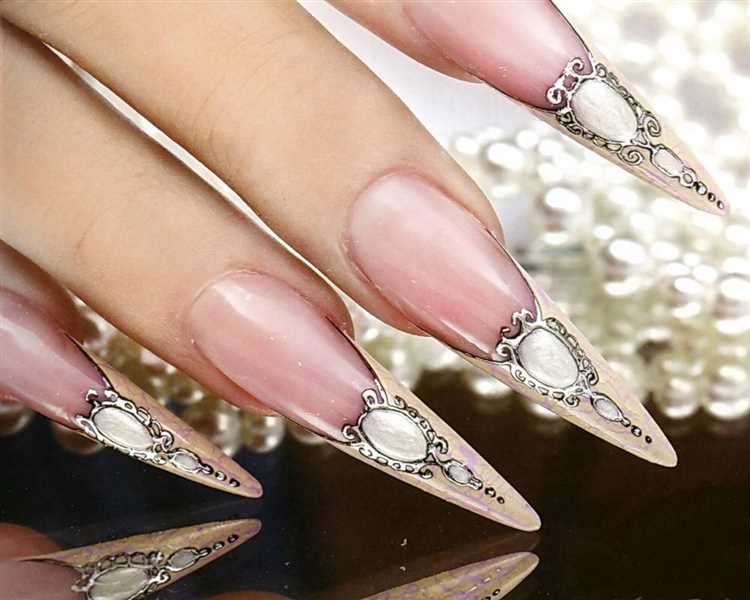 Прекрасные рисунки на ногтях для свадебного образа