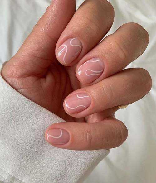 Великолепие минимализма: дизайн ногтей на основе цвета ногтей